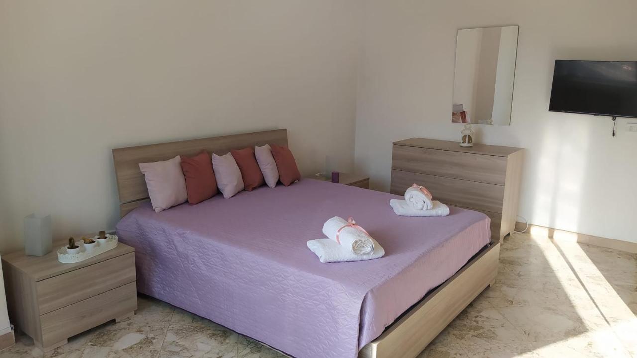 Malias Apartment Бари Екстериор снимка