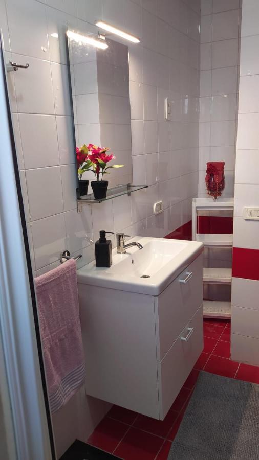 Malias Apartment Бари Екстериор снимка