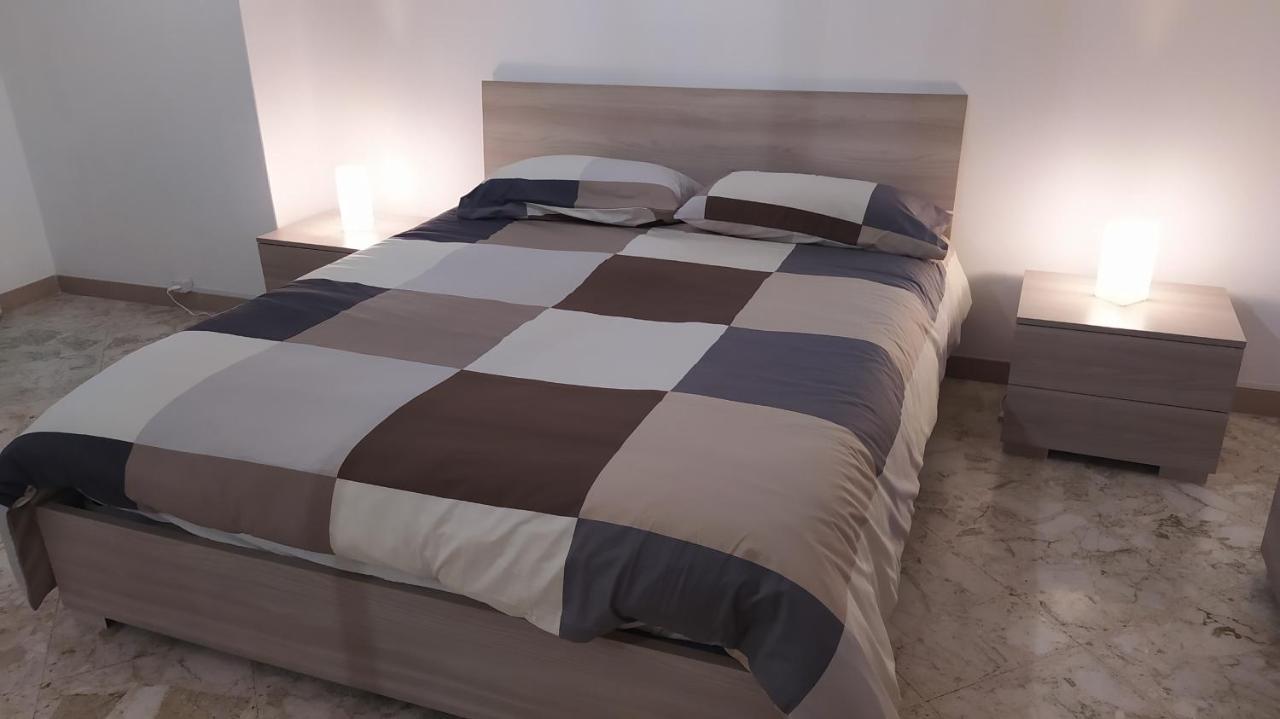 Malias Apartment Бари Екстериор снимка
