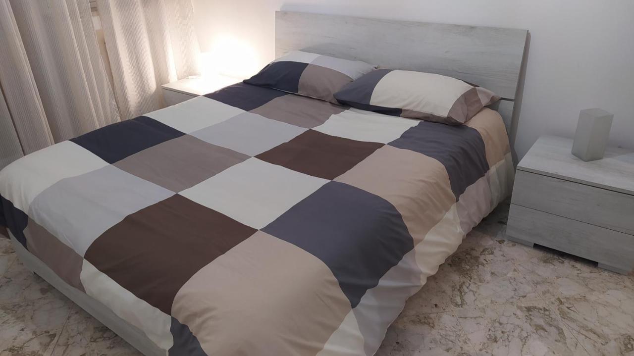 Malias Apartment Бари Екстериор снимка